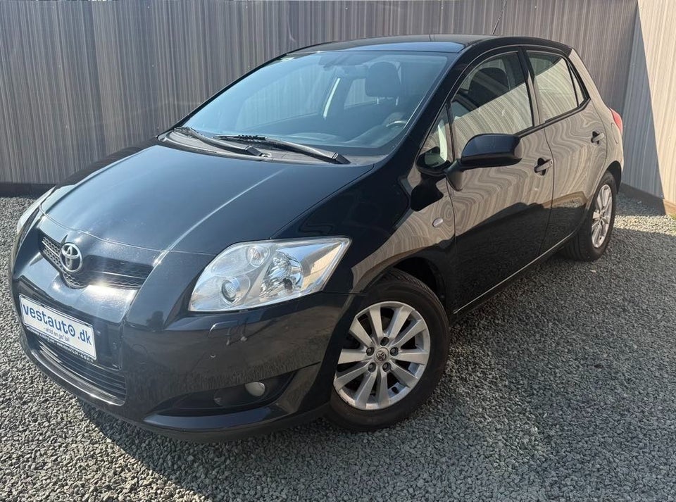 Toyota Auris 1,6 Sol 5d