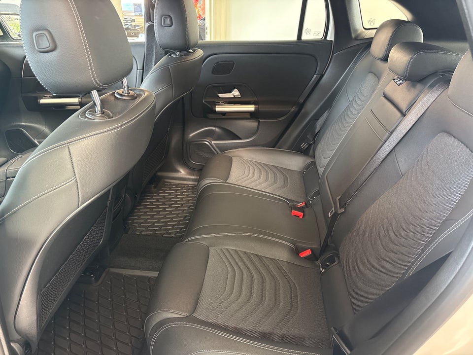 Mercedes EQA250 Progressive 5d
