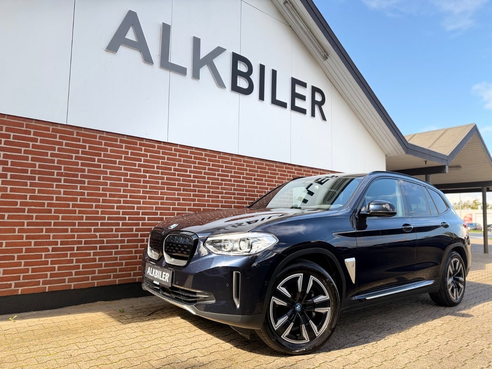 BMW iX3 Charged 5d