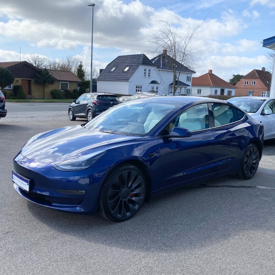 Tesla Model 3 Performance AWD 4d