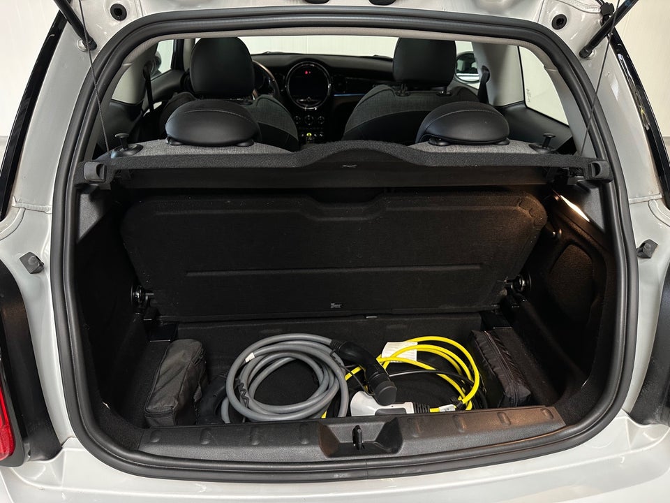 MINI Cooper SE Camden Edition 3d