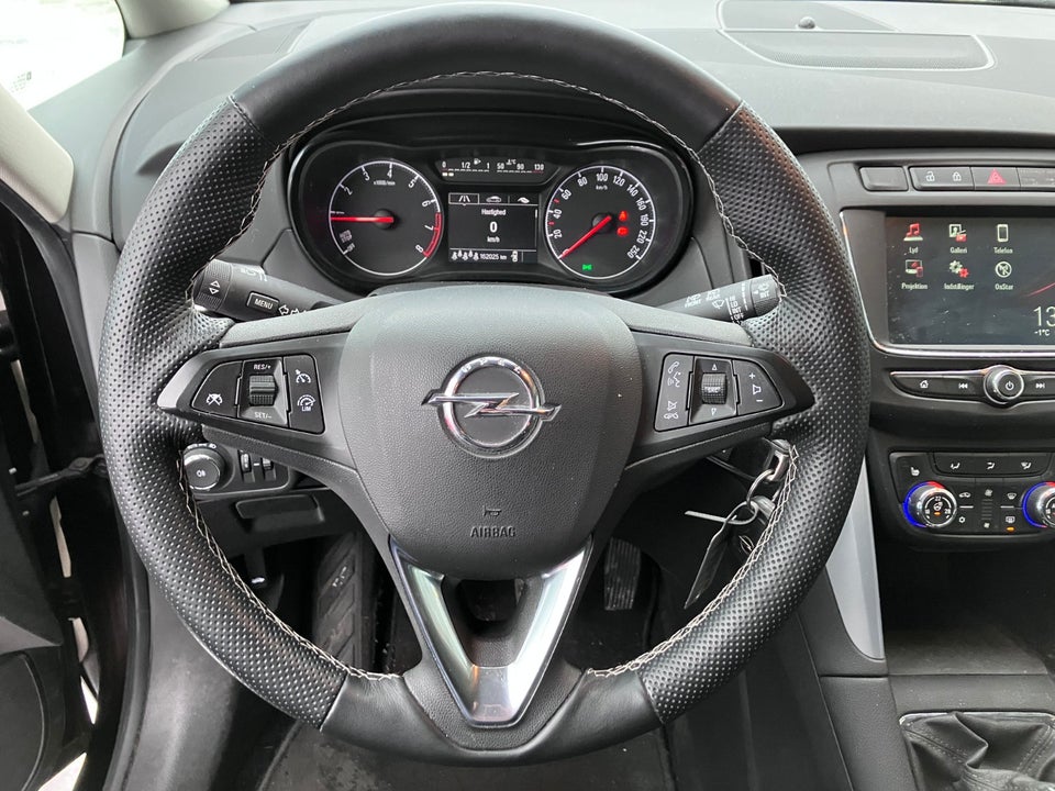 Opel Zafira Tourer 1,4 T 140 Enjoy 7prs 5d