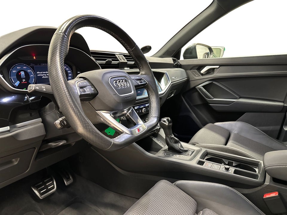 Audi Q3 45 TFSi e S-line+ S-tr. 5d