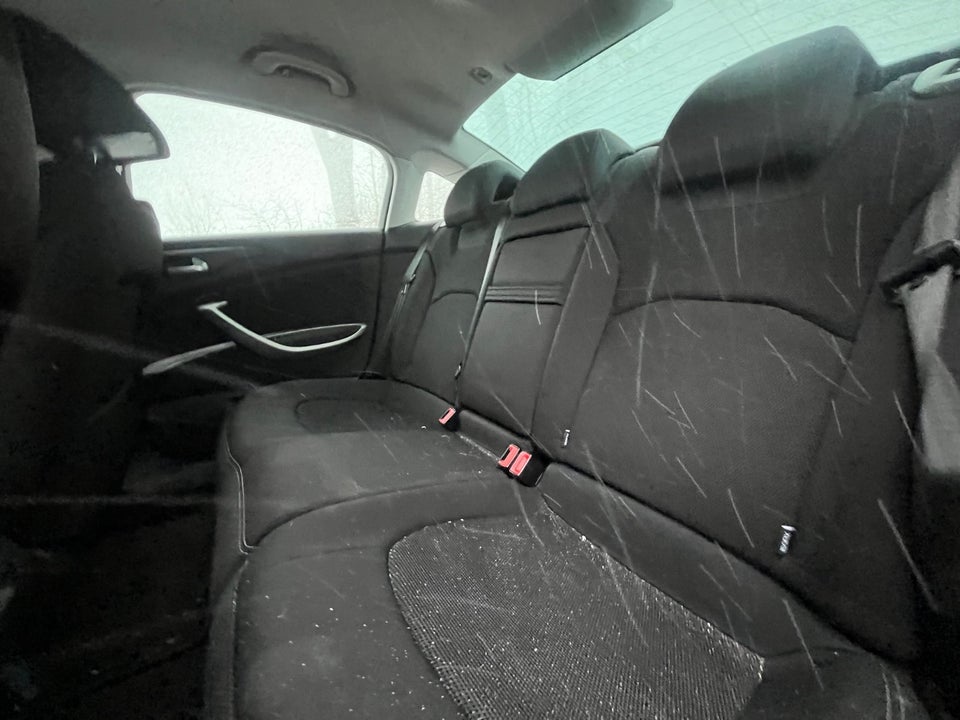 Citroën C5 2,0i 16V Dynamique 4d