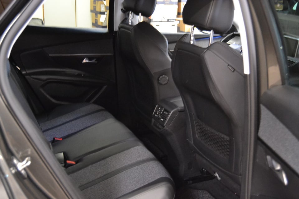 Peugeot 3008 1,5 BlueHDi 130 Allure Limited EAT8 5d