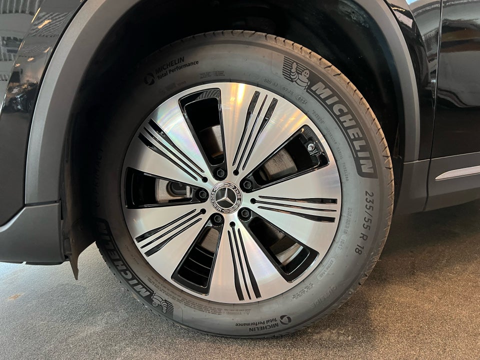Mercedes EQA300 Progressive 4Matic 5d