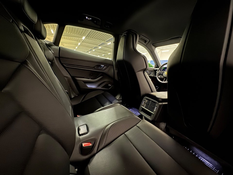 Porsche Taycan 4S Performance+ Cross Turismo 5d