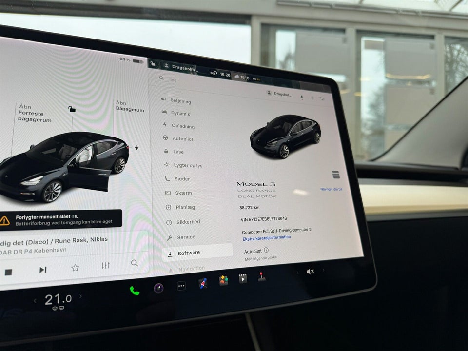 Tesla Model 3 Long Range AWD 4d
