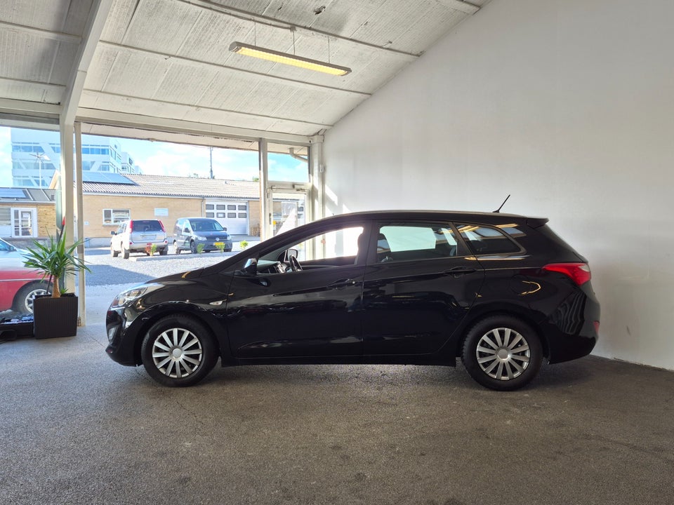 Hyundai i30 1,6 GDi Trend CW 5d