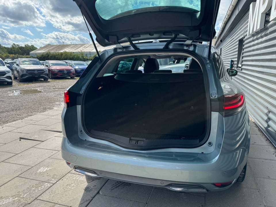 Renault Megane IV 1,6 E-Tech Intens Sport Tourer 5d