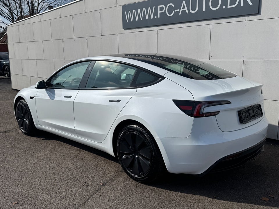 Tesla Model 3 RWD 4d