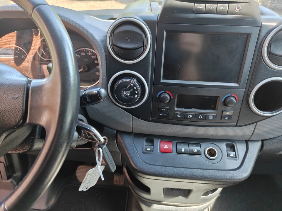 Peugeot Partner 1,6 BlueHDi 100 L1 Premium ESG Van 5d