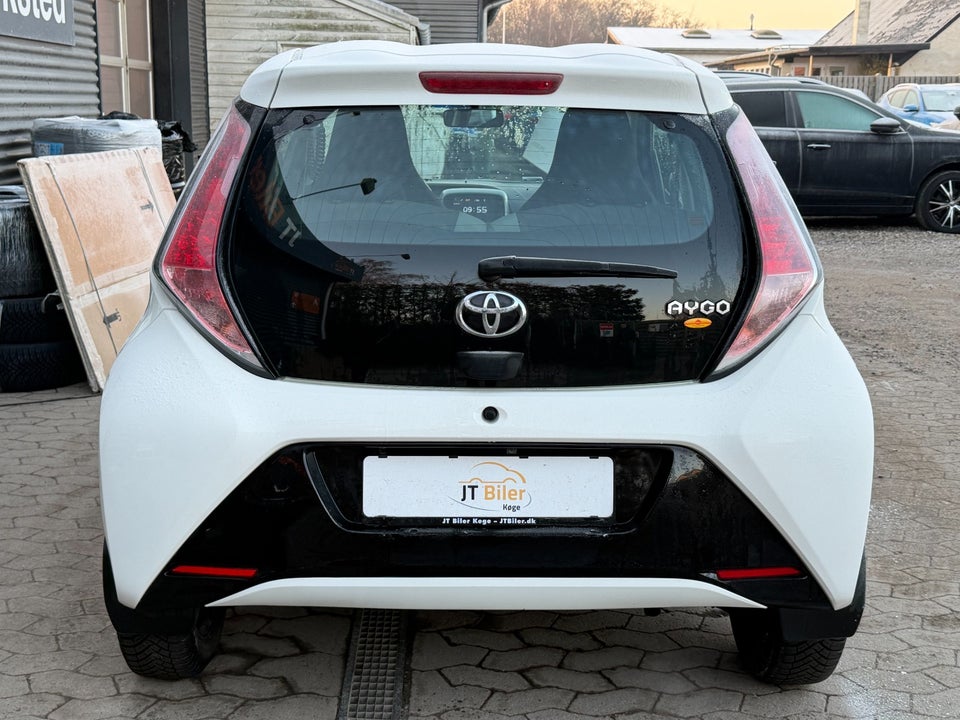 Toyota Aygo 1,0 VVT-i x-play x-shift 5d
