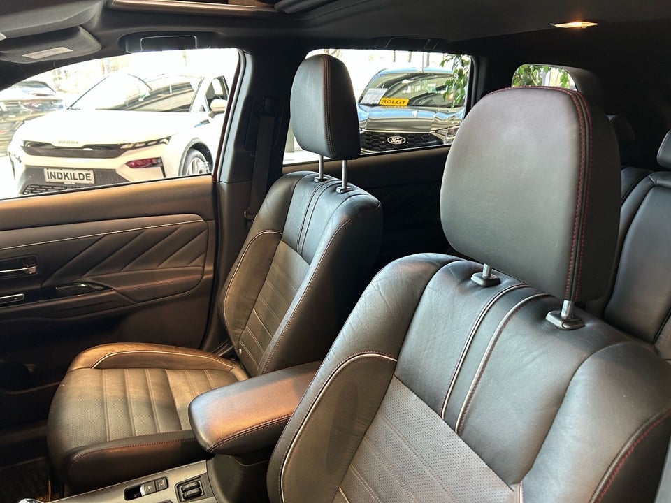 Mitsubishi Outlander 2,0 PHEV Instyle CVT 4WD 5d