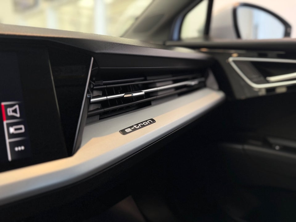 Audi Q4 e-tron 40  5d