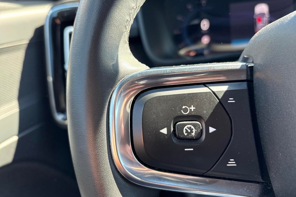 Volvo XC40 ReCharge Extended Range Core 5d