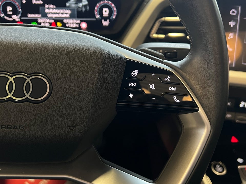 Audi Q4 e-tron 45 S-line 5d