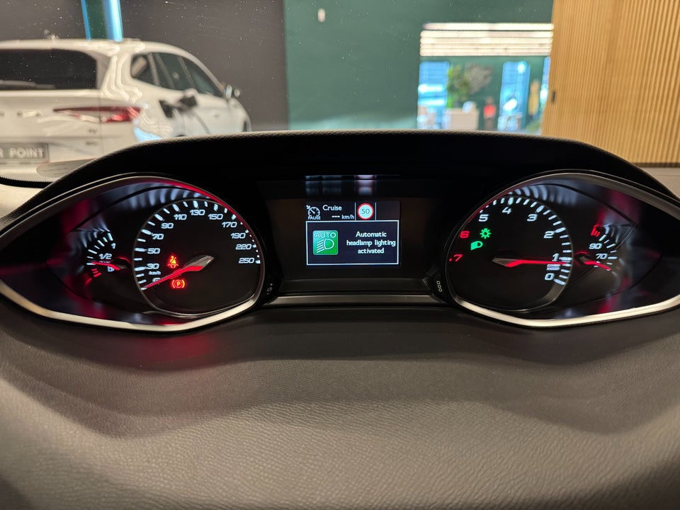 Peugeot 308 1,2 PureTech 130 Selection Sky SW 5d