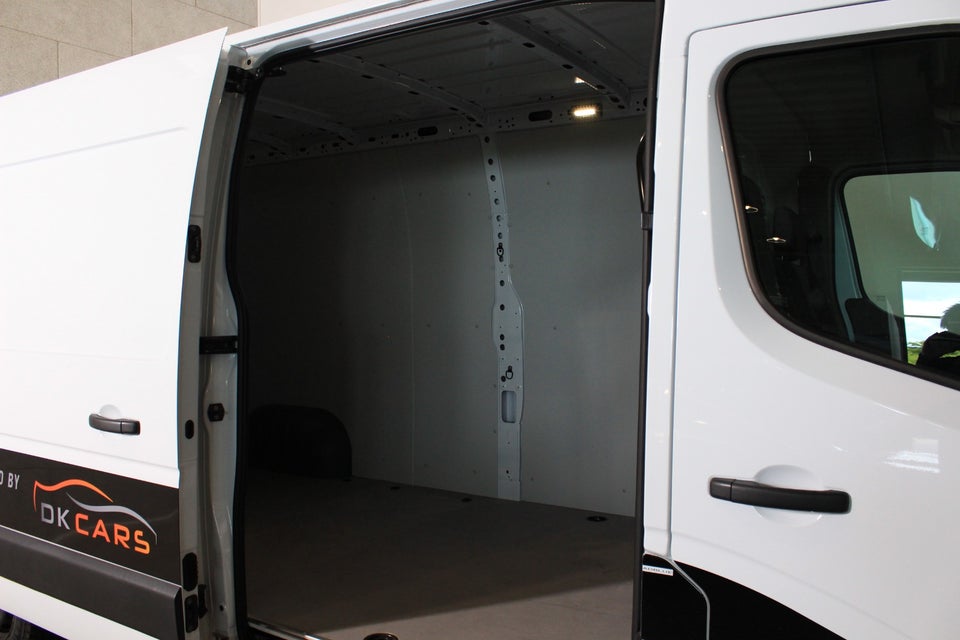 Nissan Interstar 2,3 dCi 150 L3H2 N-Connecta Van