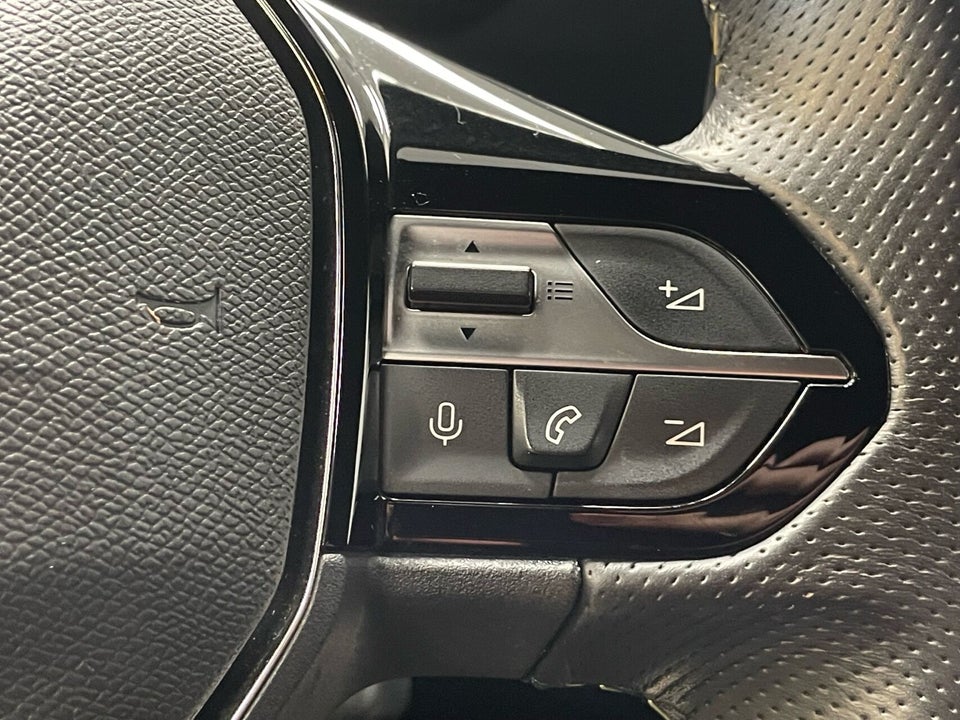 Peugeot e-308 54 GT 5d