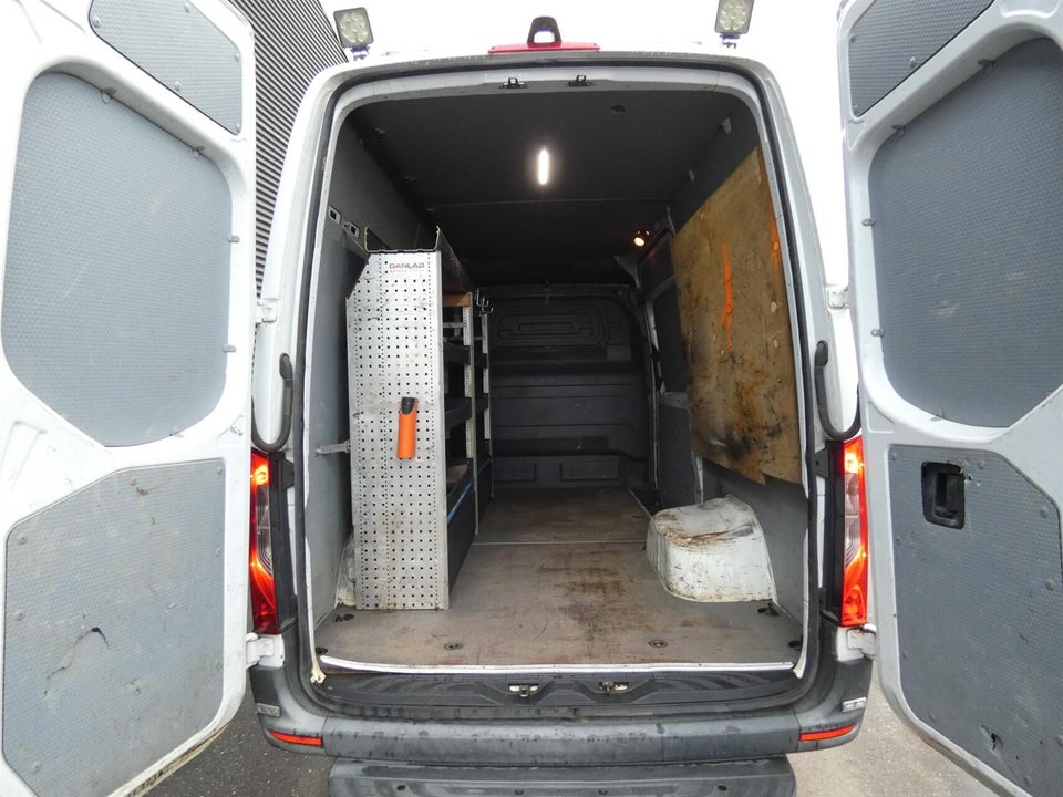Mercedes Sprinter 516 2,2 CDi A2 Kassevogn RWD