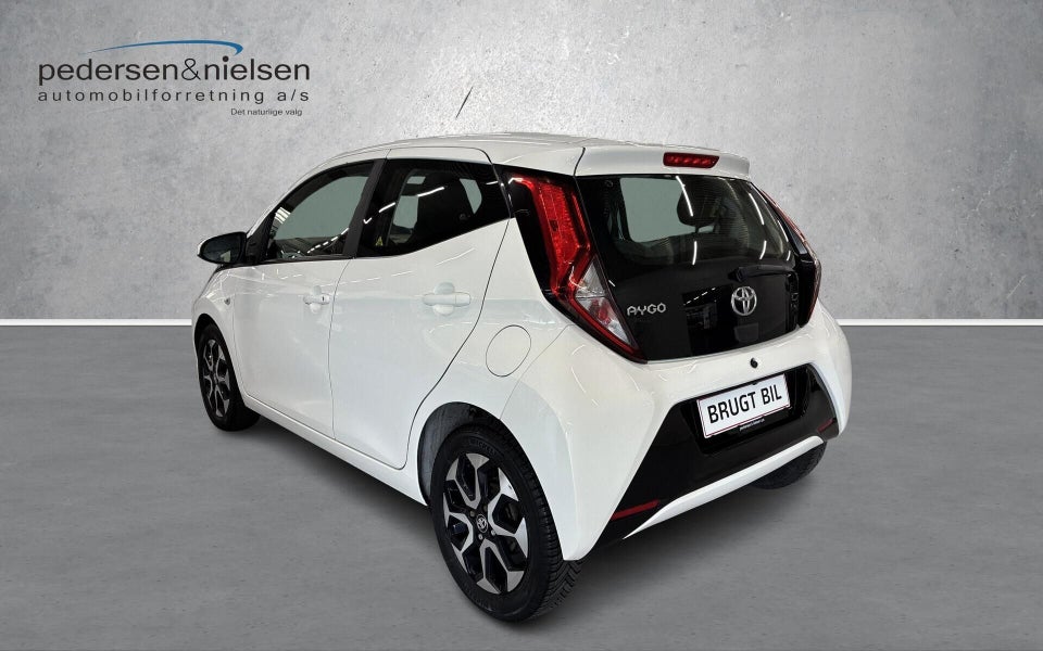 Toyota Aygo 1,0 VVT-i x-plore 5d