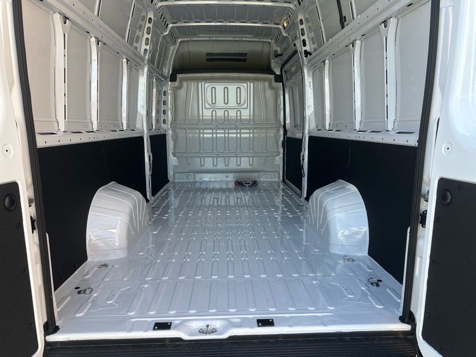 Fiat E-Ducato 42 Maxi 110 L4H3 Pro Kassevogn