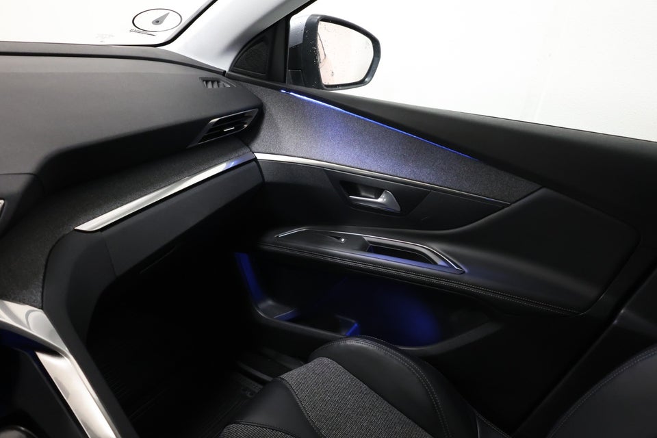Peugeot 3008 1,6 BlueHDi 120 Allure 5d