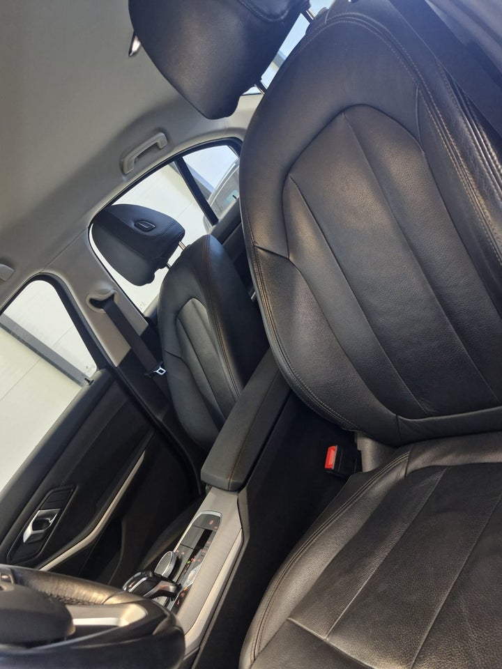 BMW 330i 2,0 Connected aut. 4d