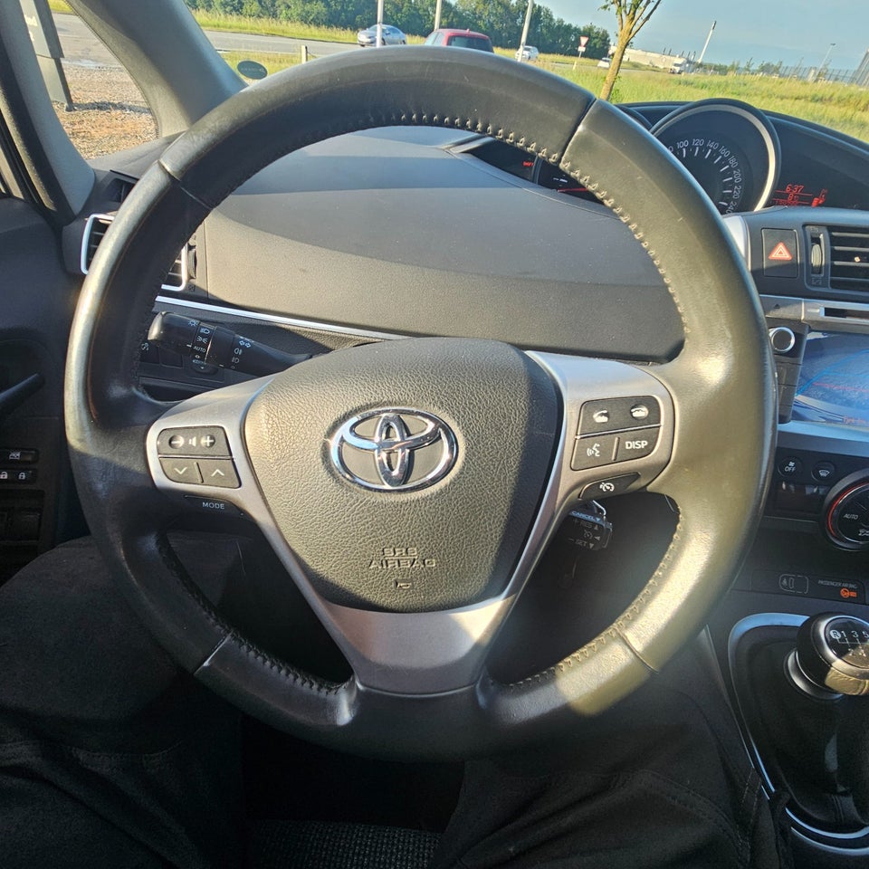 Toyota Verso 1,8 VVT-i T3 7prs 5d