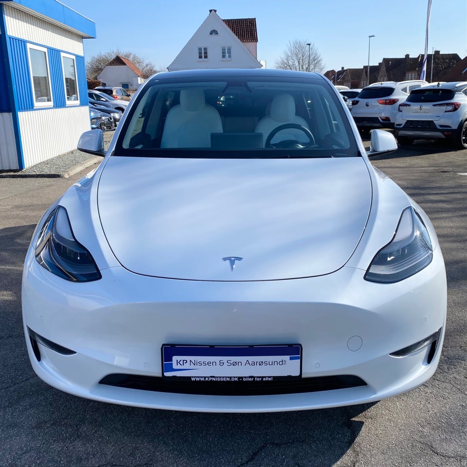 Tesla Model Y Long Range AWD 5d