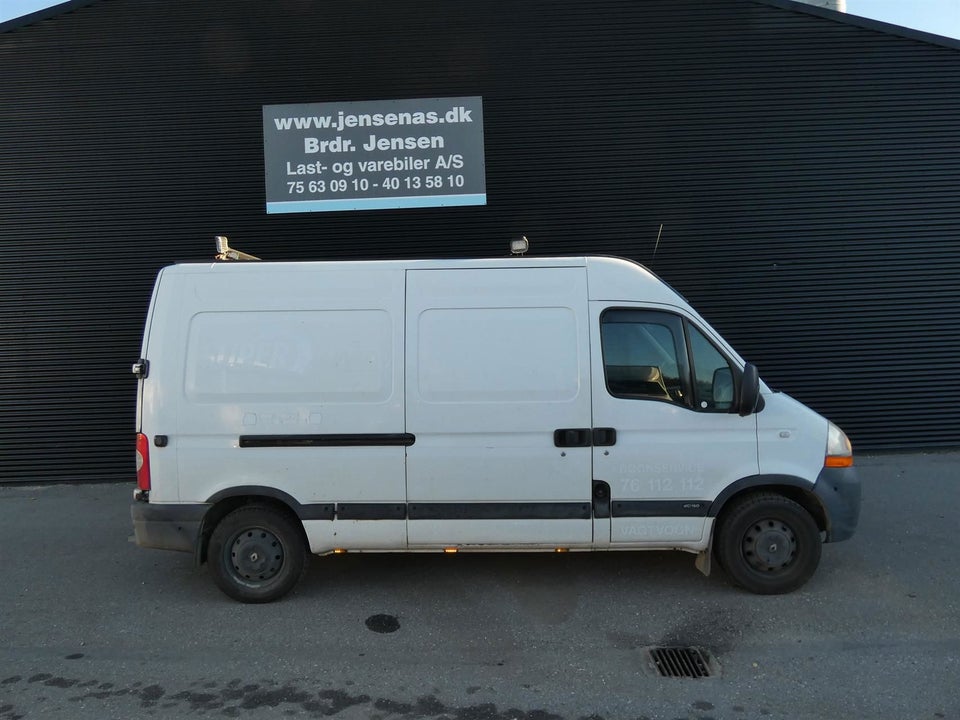 Renault Master T35 2,5 dCi 146 L2H2 4d