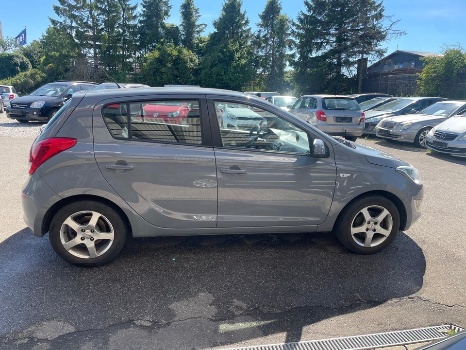 Hyundai i20 1,25 Classic XTR 5d