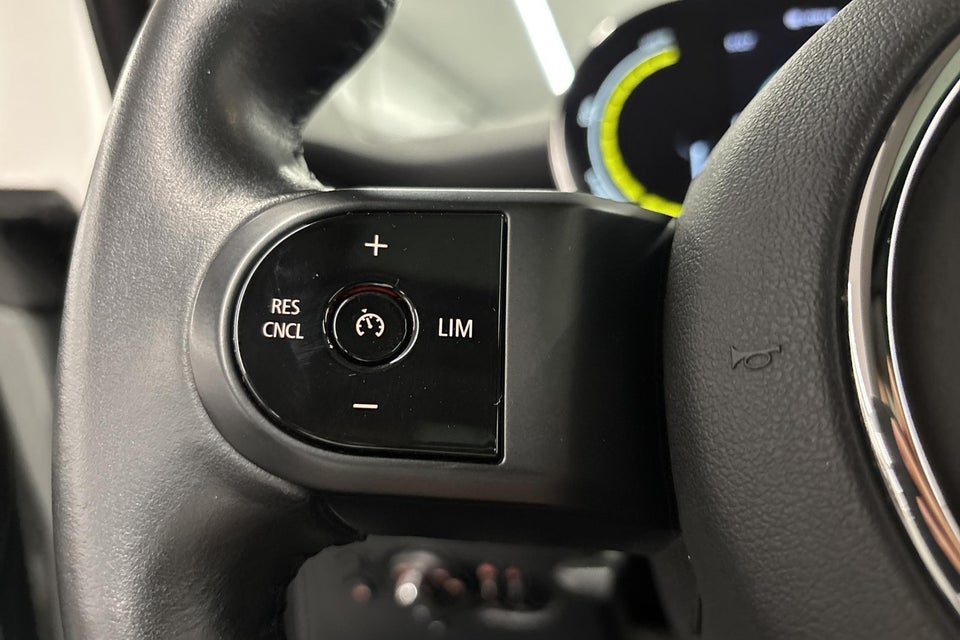 MINI Cooper SE Essential Trim 3d