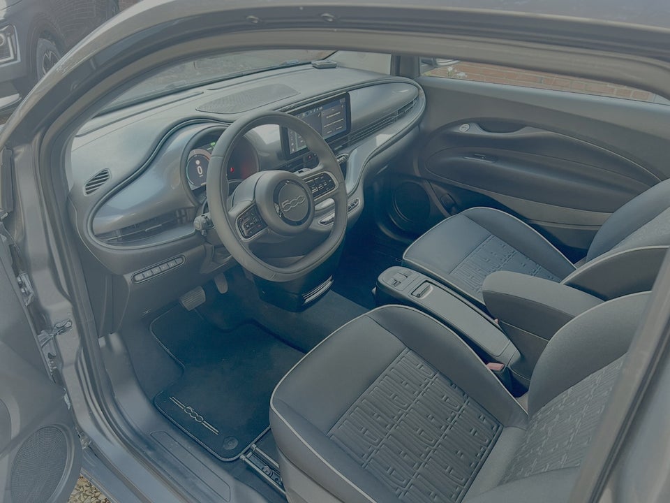 Fiat 500e 42 Icon 3d