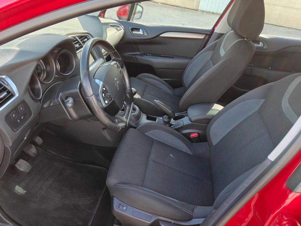 Citroën C4 1,6 BlueHDi 100 Feel Complet 5d