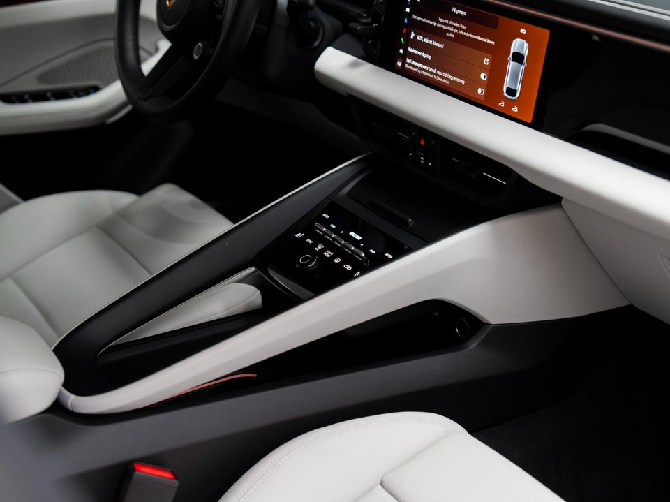 Porsche Macan 5d