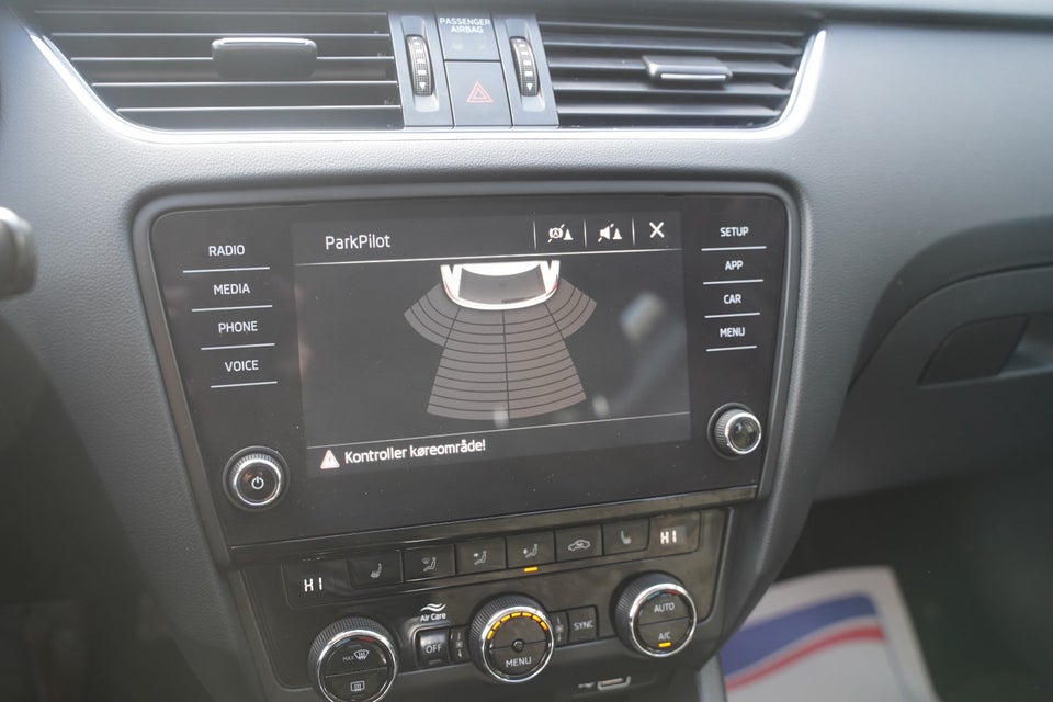 Skoda Octavia 1,6 TDi 115 Style Combi DSG 5d