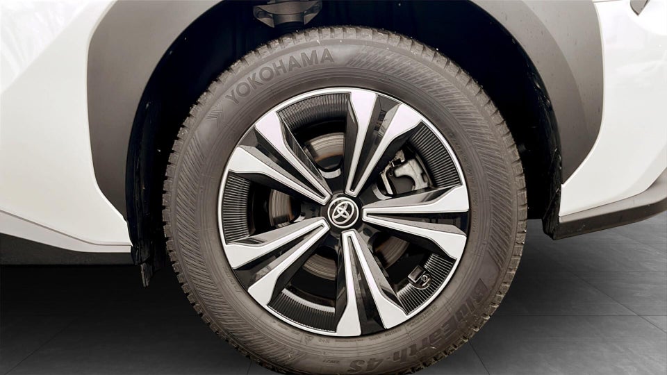 Toyota bZ4X Active 5d