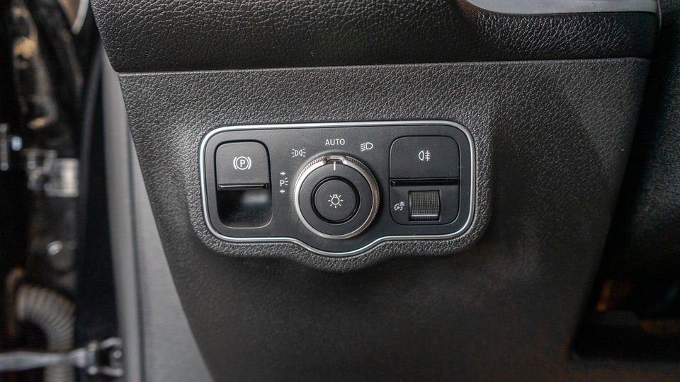 Mercedes EQB300 Progressive 4Matic 5d