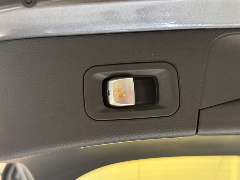 Mercedes C220 d 2,0 AMG Line stc. aut. 5d