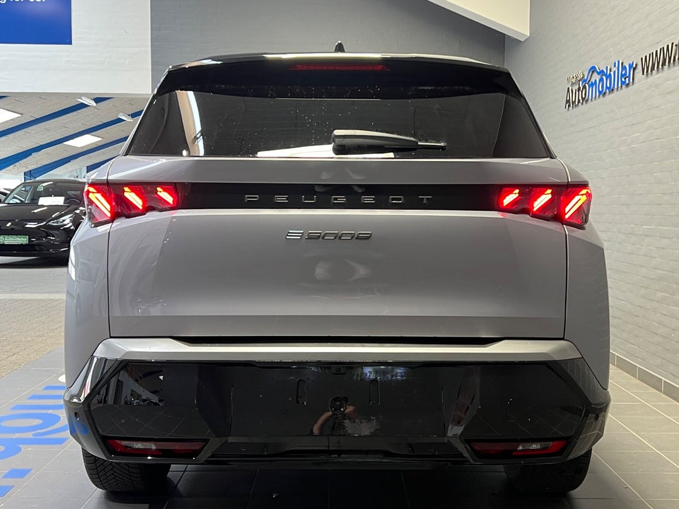 Peugeot e-5008 77 GT 7prs 5d