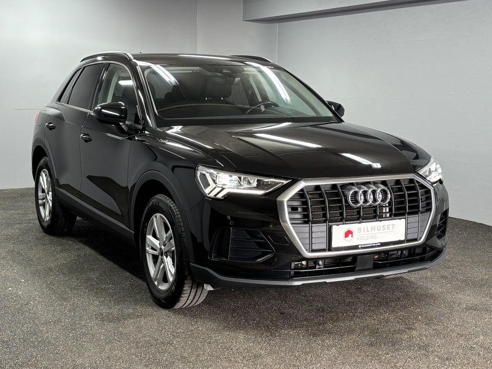 Audi Q3 45 TFSi e Attitude plus S-tr. 5d