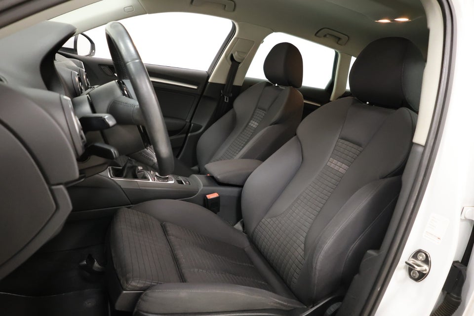 Audi A3 1,6 TDi Ambition Sportback 5d