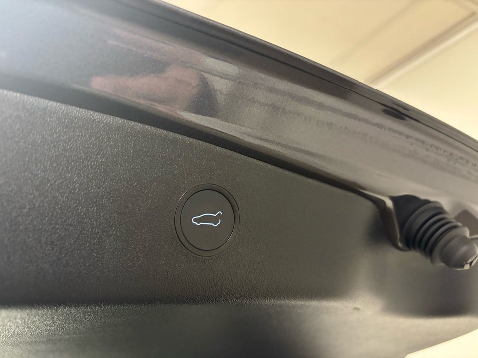 Tesla Model 3 Long Range AWD 4d