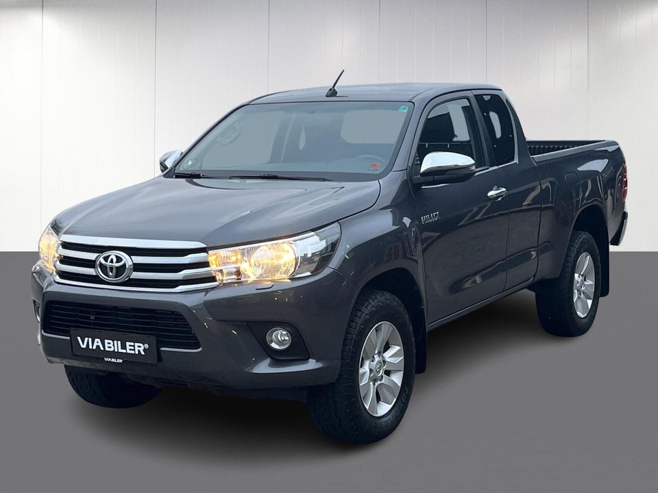 Toyota HiLux 2,4 D-4D 150 T3 Ex.Kab 4x4 4d