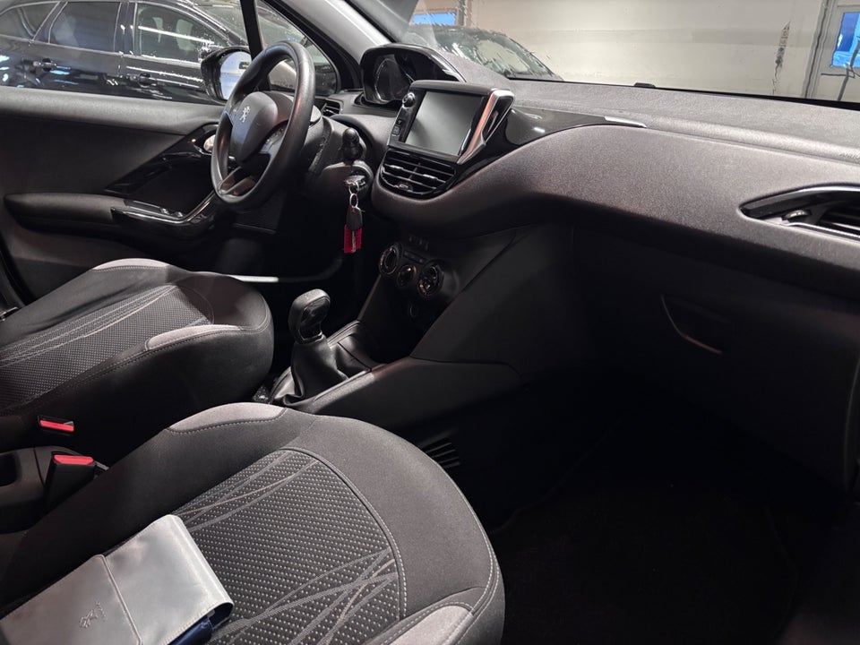 Peugeot 208 1,0 VTi Access 5d