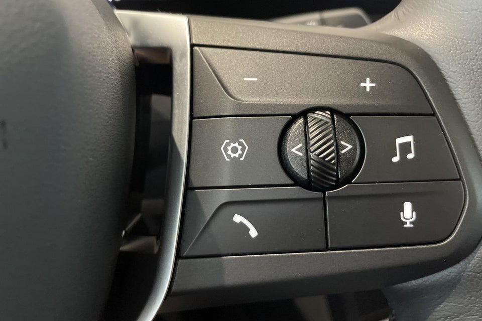 BMW iX1 eDrive20 X-Line 5d