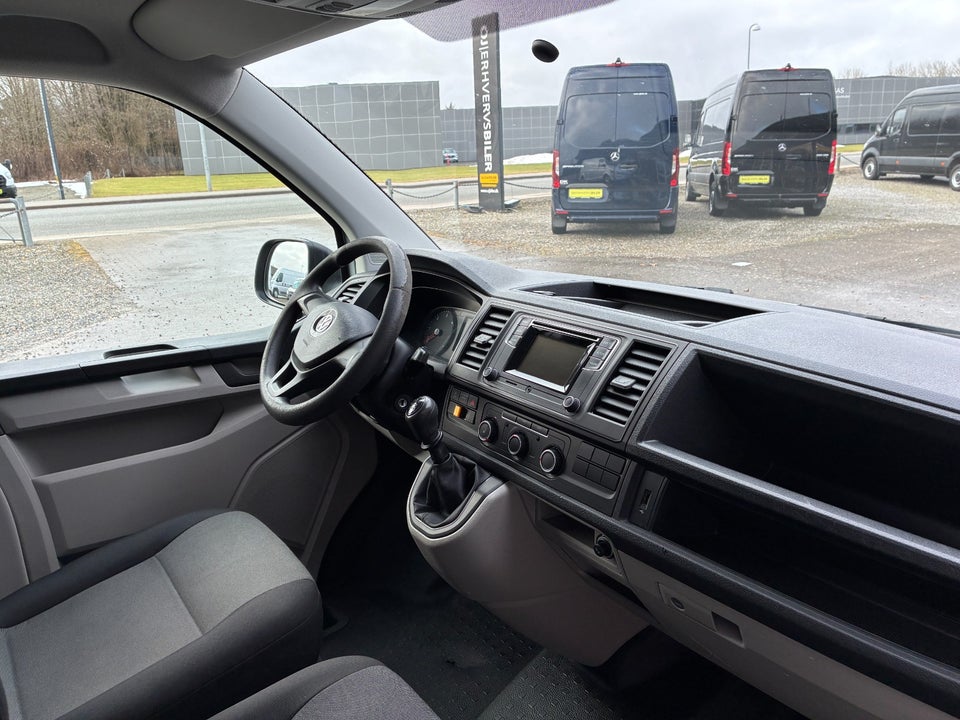 VW Transporter 2,0 TDi 150 Kassevogn lang