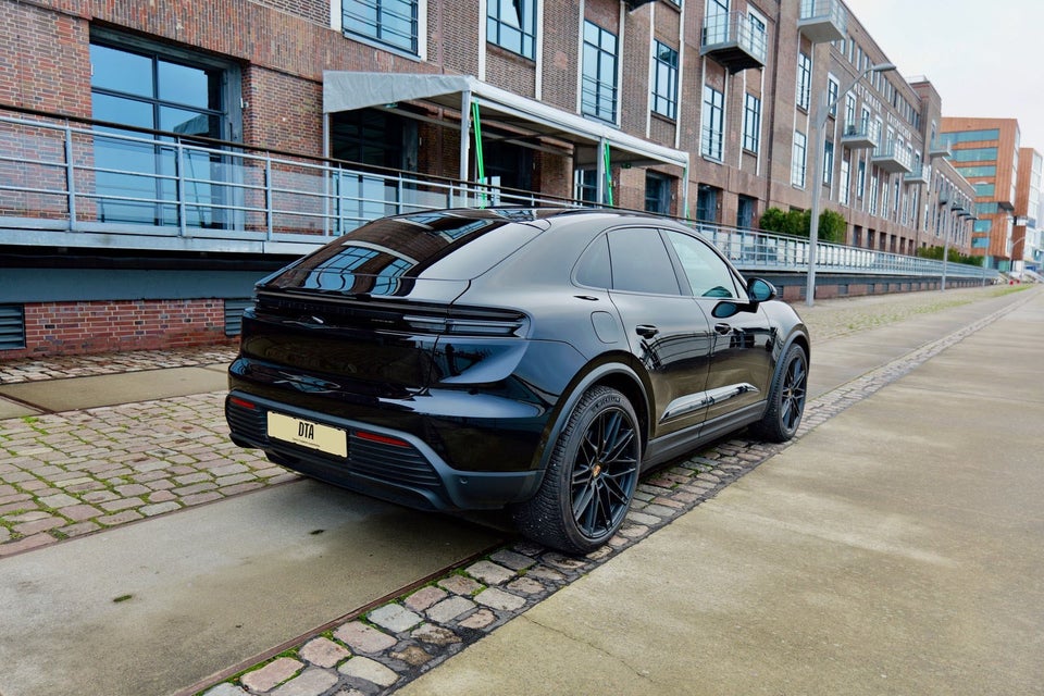 Porsche Macan 4 5d